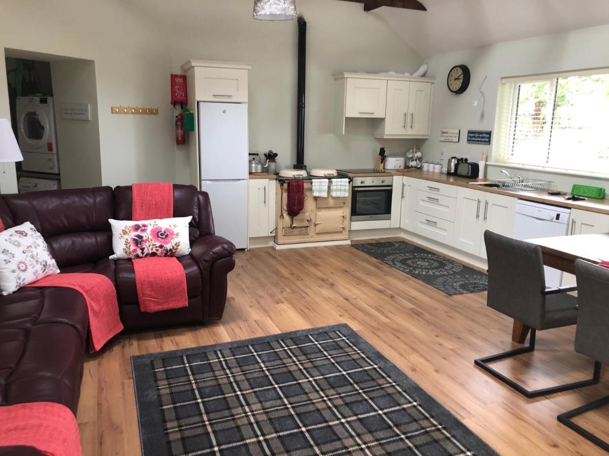 Knockreagh Farm Cottages, Callan, キルケニー エクステリア 写真